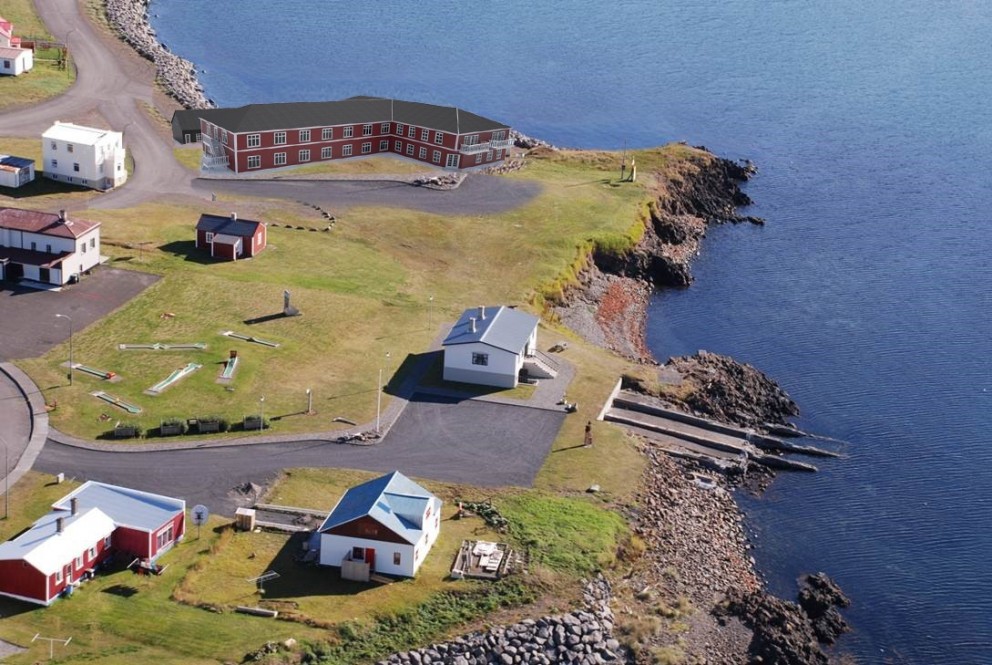 Rauða húsið efst á myndinni er fyrirhuguð hótelbygging á svokölluðu Hólanessvæði á Skagaströnd. Mynd: Pro Ark Teiknistofa.