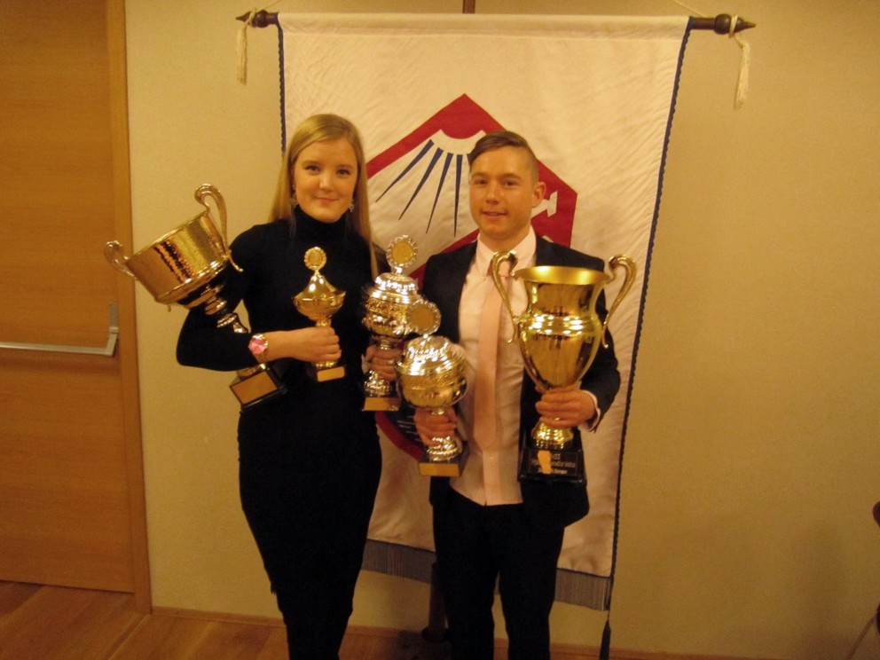 Frjálsíþróttakona UMSS 2015 Þóranna Ósk. og Frjálsíþróttamaður UMSS 2015 Daníel Þórarinsson. Ljósm./Facebook-síða Frjálsíþróttadeildar Tindastóls.