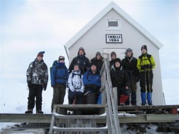 Hópurinn í fallegu veðri. Mynd: www.bjargari.is