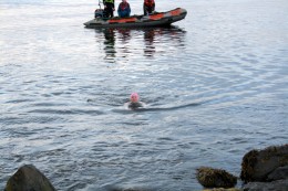 Heiða Björk 1. kvenna til þess að synda Drangeyjarsund. 