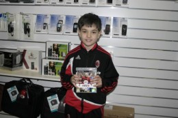 patrick Patrick kampakátur með verðlaunin. Mynd: Húni.is