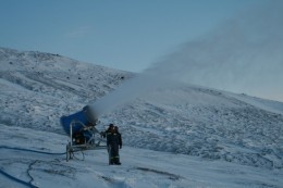 Snjóframleiðsla í Tindastóli. Mynd: Tindastóll.is