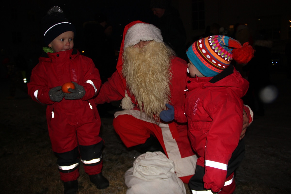 Frá heimsókn jólasveina í fyrra á Kirkjutorg. Mynd: skagafjordur.is