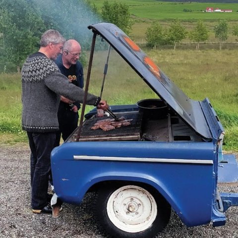 Broncoinn hitnaði ögn,en Gústi og Elli nýttu sér það.