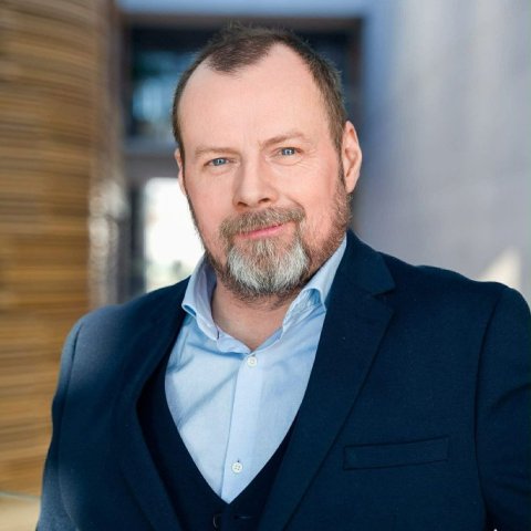 Sigurður Líndal leikstrjóri.jpeg