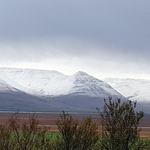 Á myndinni, sem tekin var 21. september, má glöggva sig á hve Húsgilsdragið er ofarlega, að baki Feykisins.