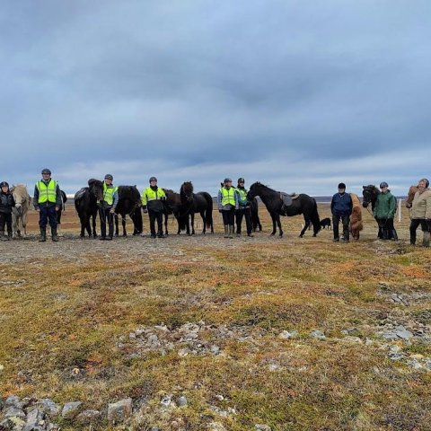 Útheiðarmenn. Frá vinstri Rögnvaldur og Björn Halldór í Ketu, Steinn og Merete Hrauni, Leó frá Mallandi, Herdís og Grigory frá Hrauni,Alexia og Halldóra Ketu.