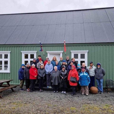 Sjálfboðaliðr icelandic Roots við Riishús á Borðeyri.