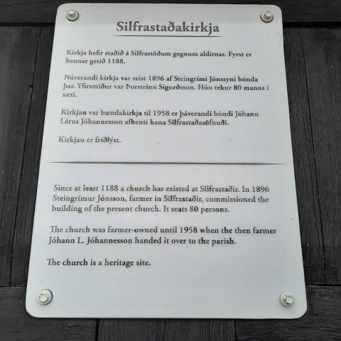 silfrastadakirkjaflutt_07.jpg