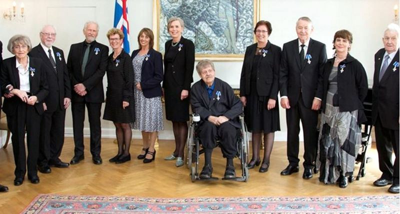 Á myndinni eru f.v. Sigurbjörg Björgvindsdóttir, Sigurjón Björnsson, Jónatan Hermannsson, Sigrún Stefánsdóttir, Bára Magnúsdóttir, Unnur Þorsteinsdóttir, Tryggvi Ólafsson, Eyrún Jónsdóttir, Jón Kristjánsson, Auður Axelsdóttir, Sigurgeir Guðmannsson. Mynd: Forseti.is