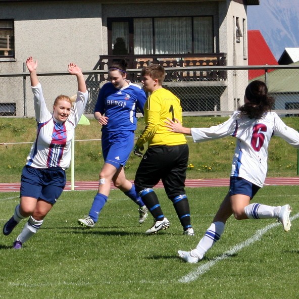 Tindastólsstúlkur sigruðu Álftnesinga í gær