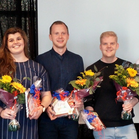 Gísli Felix (2. f.h.) í góðum félagsskap þegar veittar voru viðurkenningar fyrir lokaverkefni sín. Mynd: fritiminn.is.