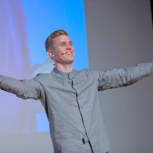 Tónlistarmaðurinn og hagfræðingurinn Jón Jónsson.