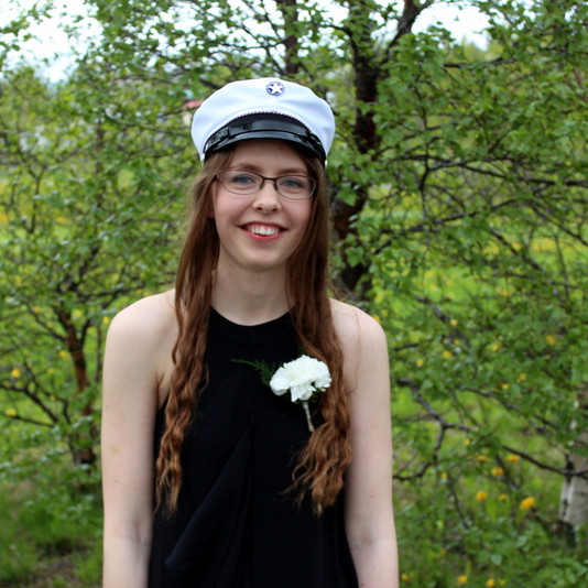 Ása Berglind frá Mýrum í Hrútafirði varð dúx í Menntaskólanum í Kópavogi en hún hlaut hæstu meðaleinkunn sem gefin hefur verið frá Menntaskólanum í Kópavogi. Mynd úr einkasafni.