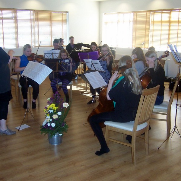 Þrjár stúlkur verðlaunaðar fyrir hljóðfæraleik