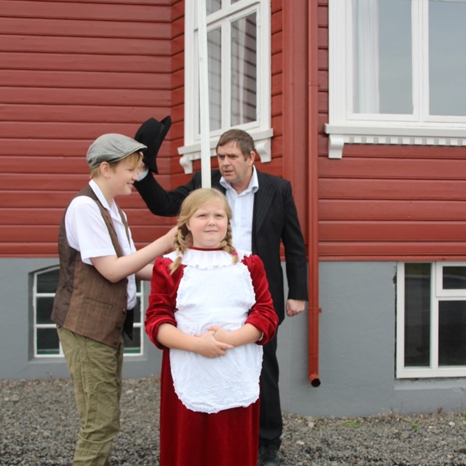 Frá uppsetningu Leikfélags Sauðárkróks á Kardemommubænum sl. haust. Mynd: LS.