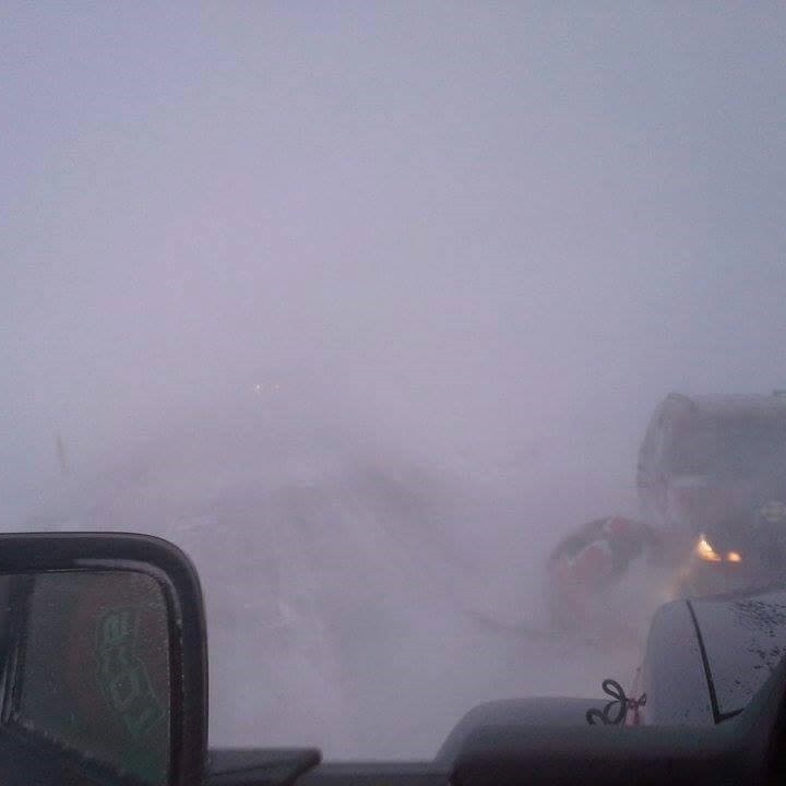 Björgunarsveitin Húnar að störfum á Holtavörðuheiði. Ljósm./Húnar.