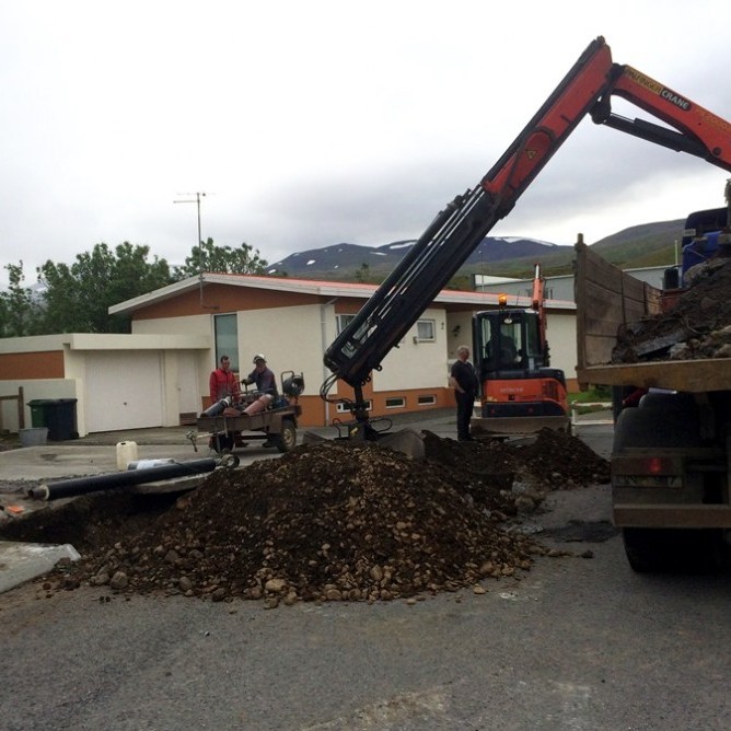 Frá framkvæmdum Skagafjarðarveitna við Bárustíg á Sauðárkróki. Myndin tengist fréttinni ekki beint. Ljósm./BÞ