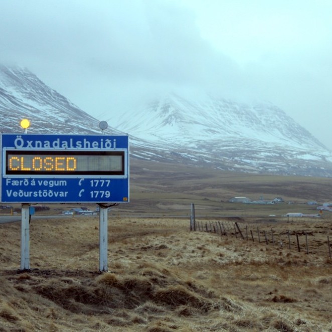 Frá Holtavörðuheiði og til Akureyrar megi búast við að fjallvegir lokist síðdegis og á þeirri leið er varað við miklu hvassviðri. Mynd/BÞ