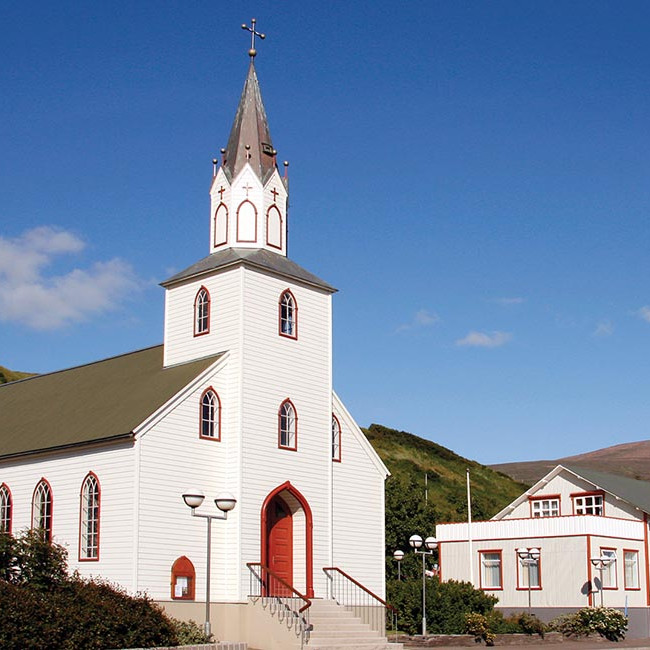 Sauðárkrókskirkja og safnaðarheimili.  MYND: ÓAB