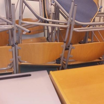 Húsgögn úr gamla barnaskólanum til sölu