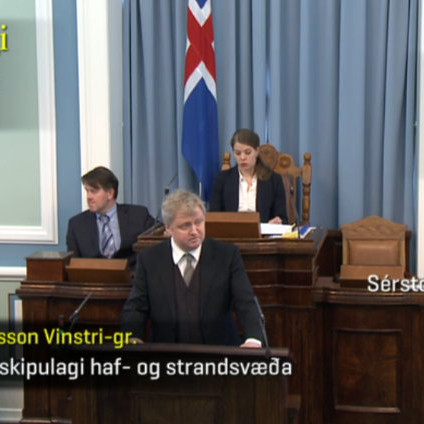 Bjarni Jónsson í ræðupúlti Alþingis.