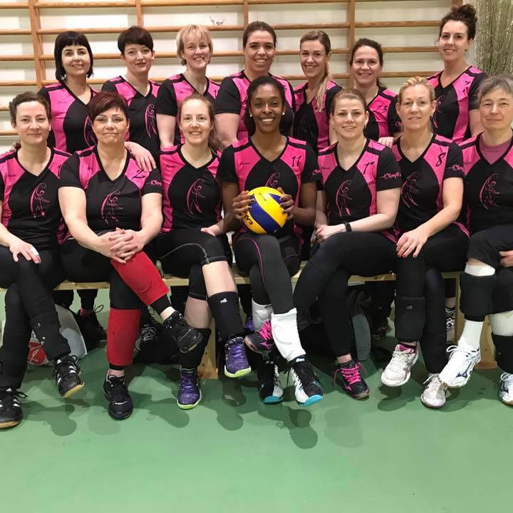 Mynd: Hinar síungu Krækjur á öldungamóti BLÍ. Mynd: Vala Hrönn.