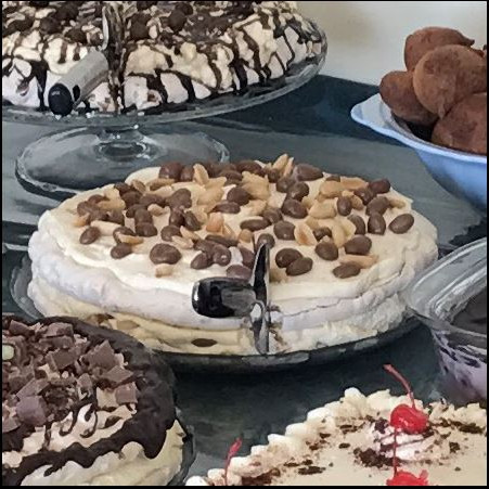 Helgargóðgætið - Salthnetu og súkkulaðirúsínuterta