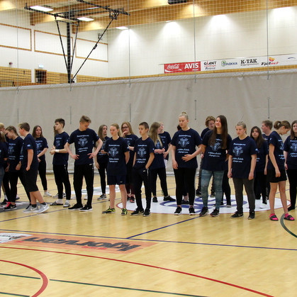 Dansmaraþonið byrjað - Myndband