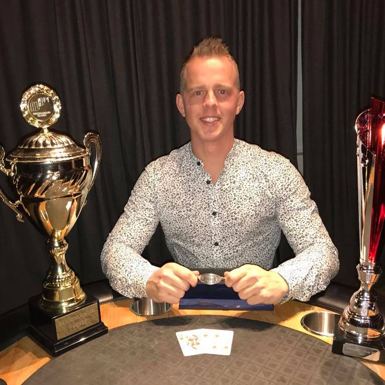 Íslandsmeistarinn í póker, Ísak Atli Íslandsmeistari. Mynd: FB Pókersambands Íslands.