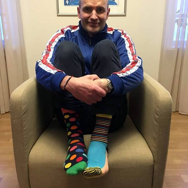 Forseti Íslands sýnir samstöðu með margbreytileikanum. Mynd af Facebooksíðu Downs félagsins.