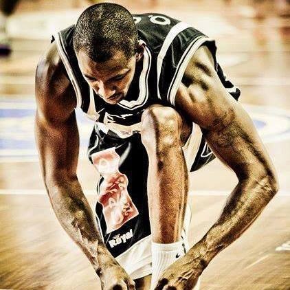 Darrel Keith Lewis genginn til liðs við Tindastól