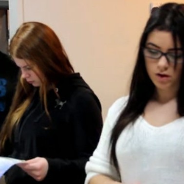 Fótboltastelpur í fjáröflun