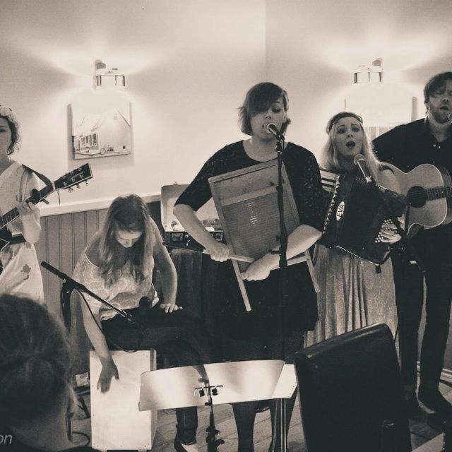 Brother Grass á Kaffi Krók