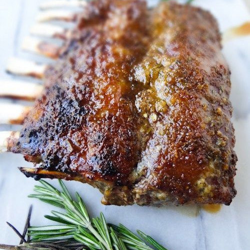 Lambahryggur með kryddhjúp og Hindberjagums