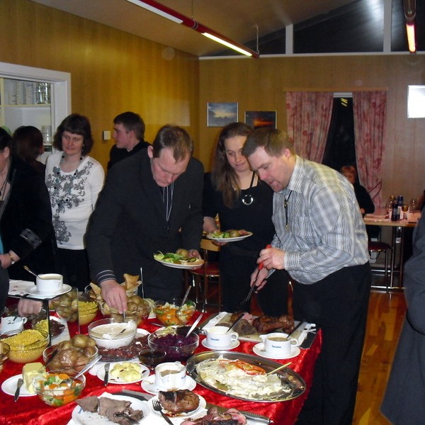 Hestamenn safna fyrir eldhústækjum