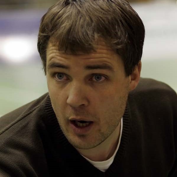 Bárður hættir sem þjálfari