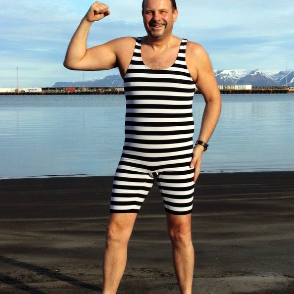 Frísklegt sjóbað á þrettándanum