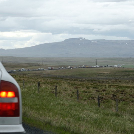 Slæmt umferðarslys í Víðidalnum í gær