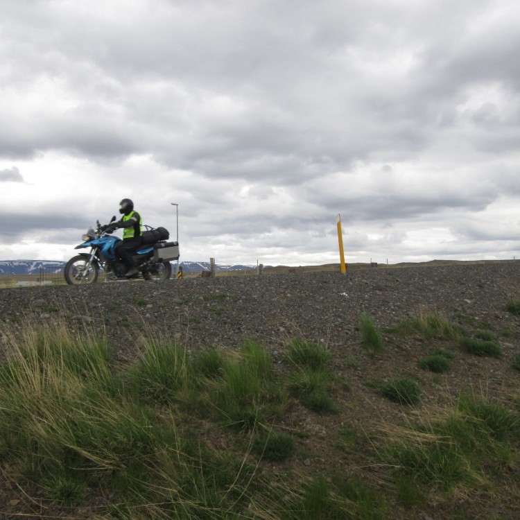 Slasaðist í mótorhjólaslysi