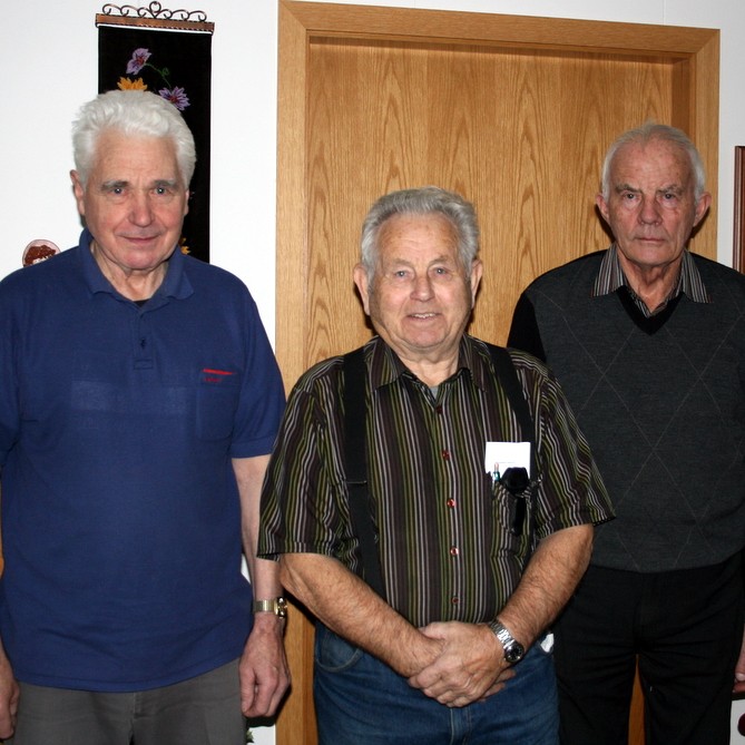 Búhöldar leysa til sín íbúðir