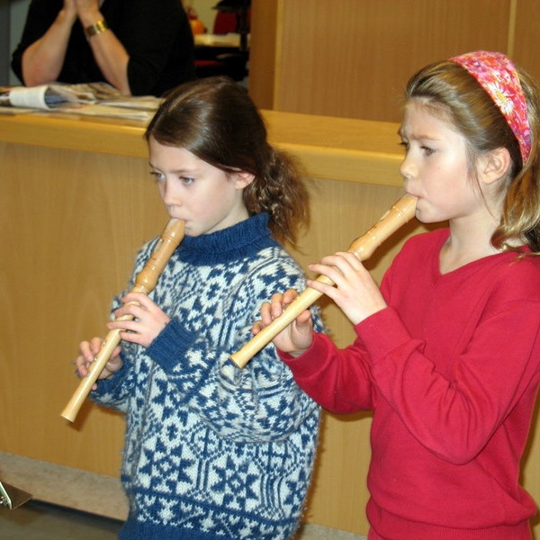 Leikið við hvurn sinn fingur