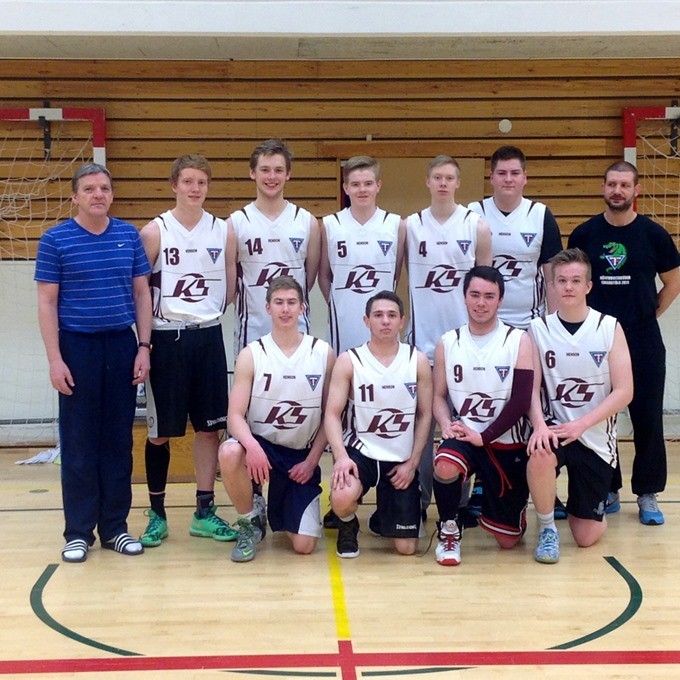 Unglingaflokkur drengja í fjögurra liða úrslitum