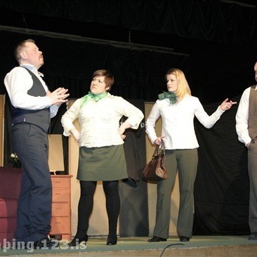 Einn koss enn og ég segi ekki orð við Jónatan