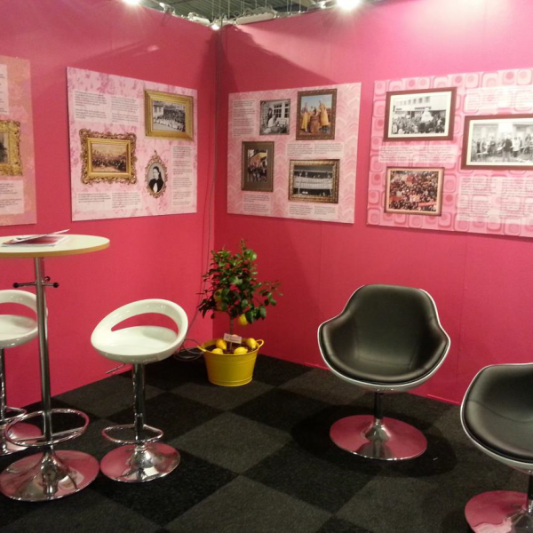 Farandsýning, fyrirlestur og kjólasund