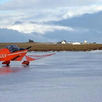 Flugfákur á ferð í blíðunni