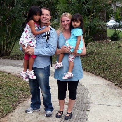 Bannað að taka að sér fleiri ættleiðingarmál