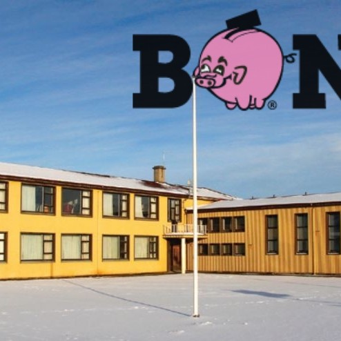 Hinir nýju eigendur stefna á að opna nýju verslunina miðsumars og vilja hefja framkvæmdir hið fyrsta til að gera húsnæðið klárt undir nýja og glæsilega verslun.