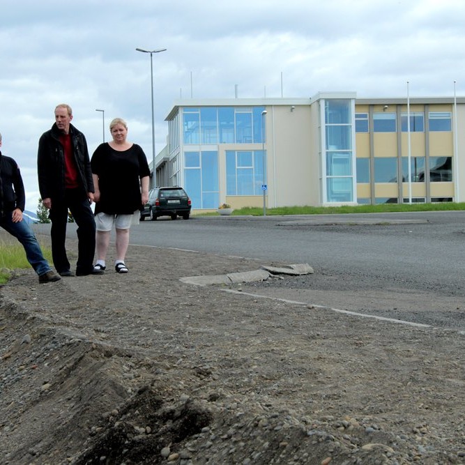 Íbúar ósáttir við frágang gangstétta - Verkið verður klárað að sögn formanns byggðaráðs