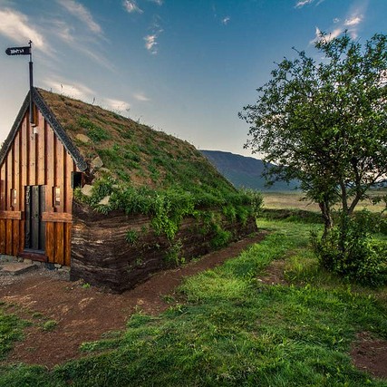 Helgistund í Grafarkirkju á Höfðaströnd